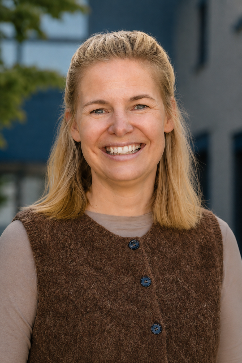 Anna Bach